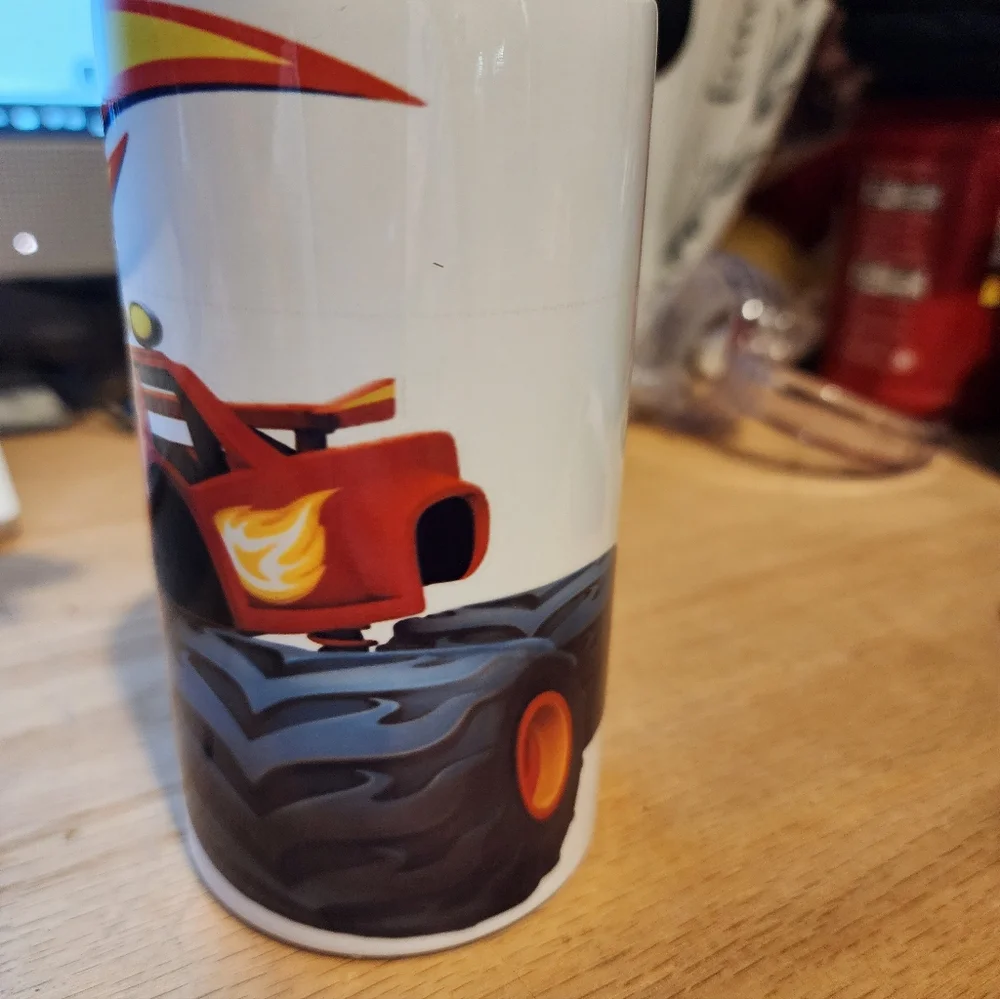Blaze and the Monster Machines Mug - Picture 4 of 11